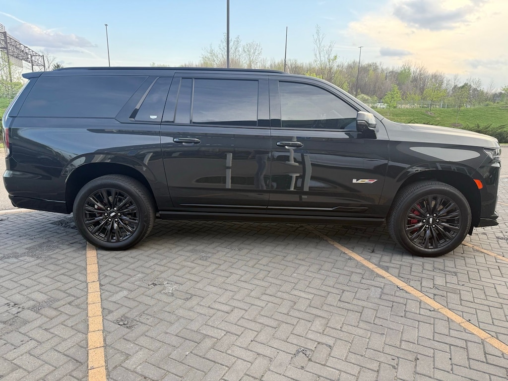 Used 2024 Cadillac Escalade ESV V-Series SUV