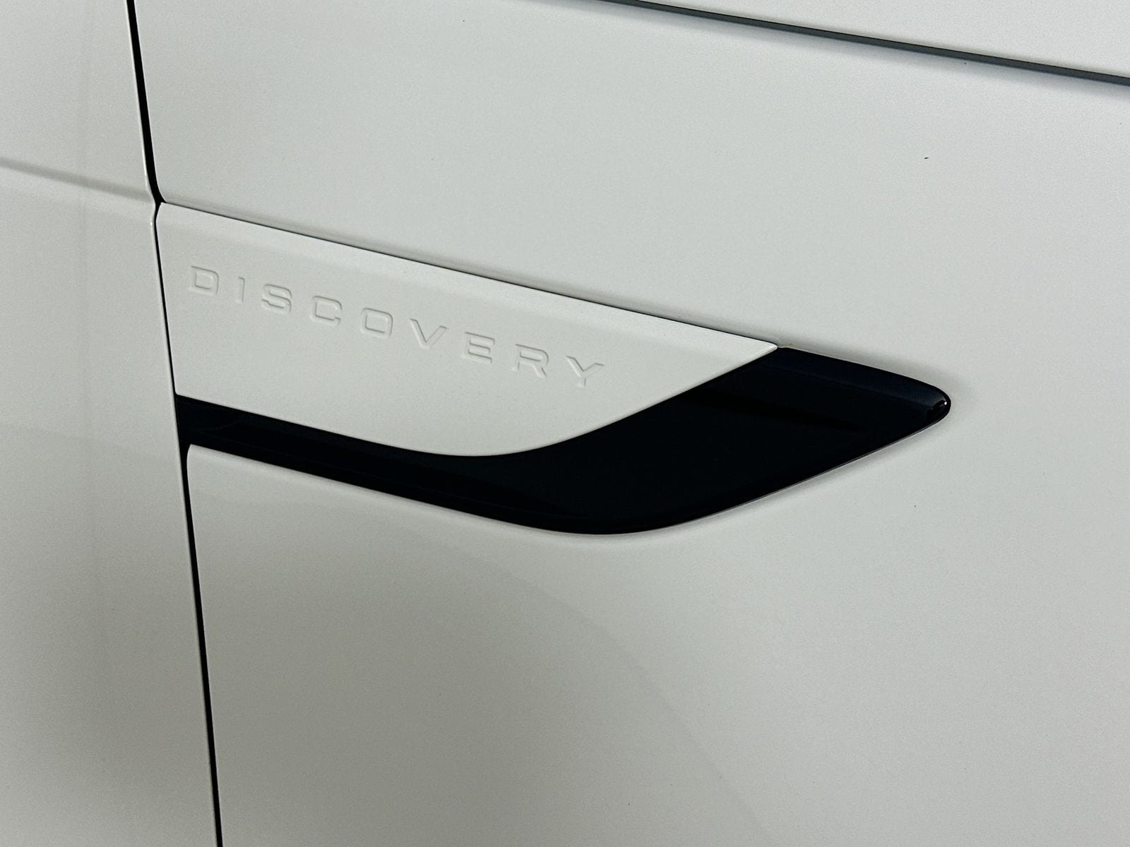 2025 Land Rover Discovery S - Photo 9
