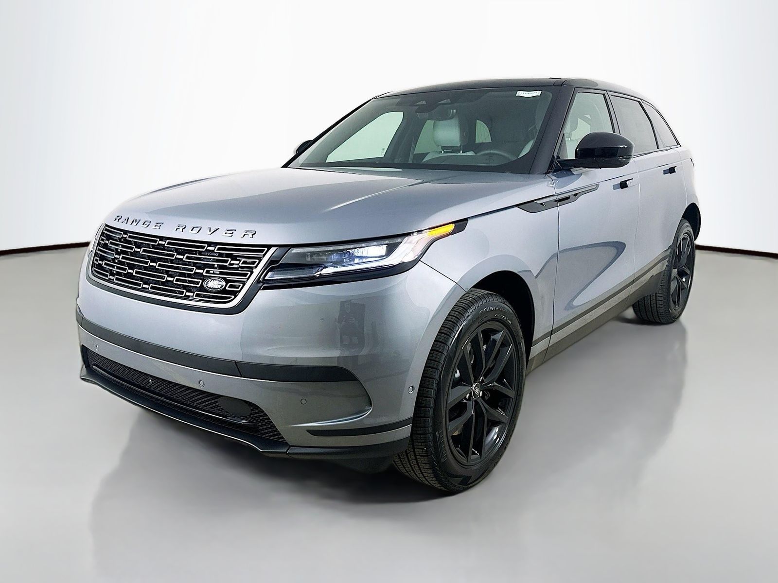 2026 Land Rover Range Rover Velar P250 S's photo