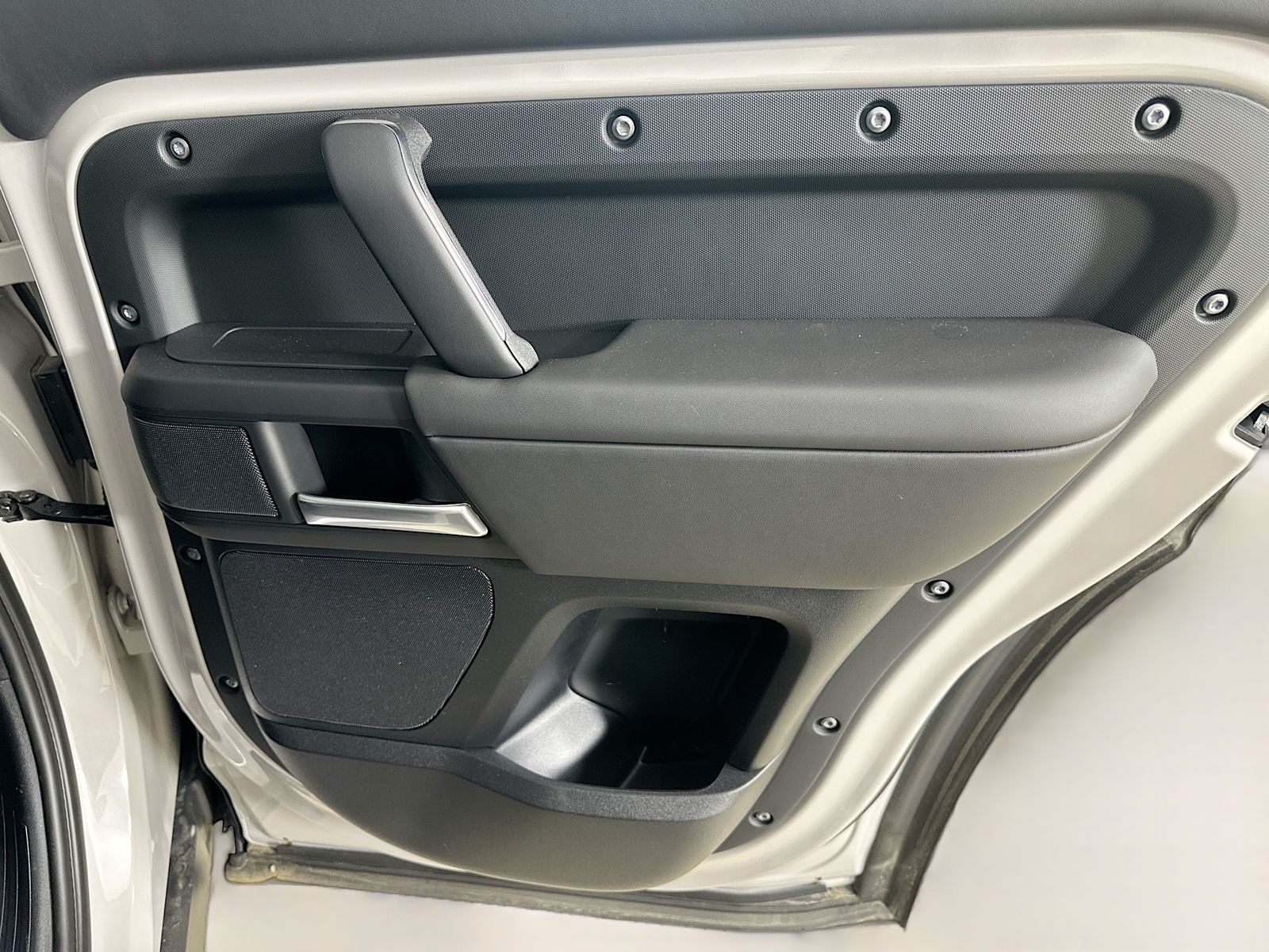 2026 Land Rover Defender S - Photo 41