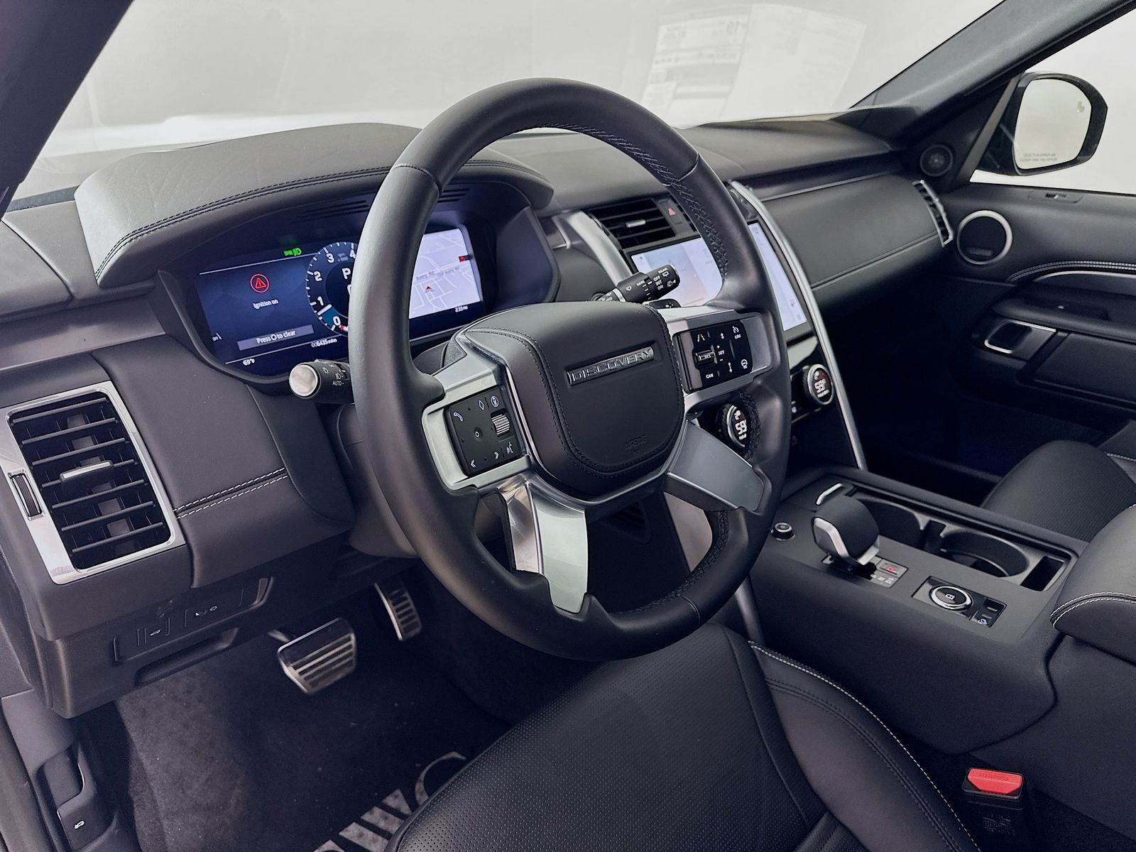 2025 Land Rover Discovery Metropolitan Edition - Photo 31