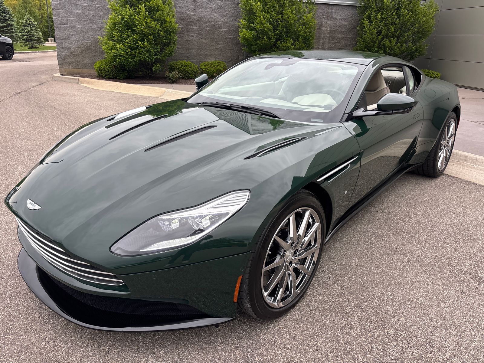 2017 Aston Martin DB11 -'s photo