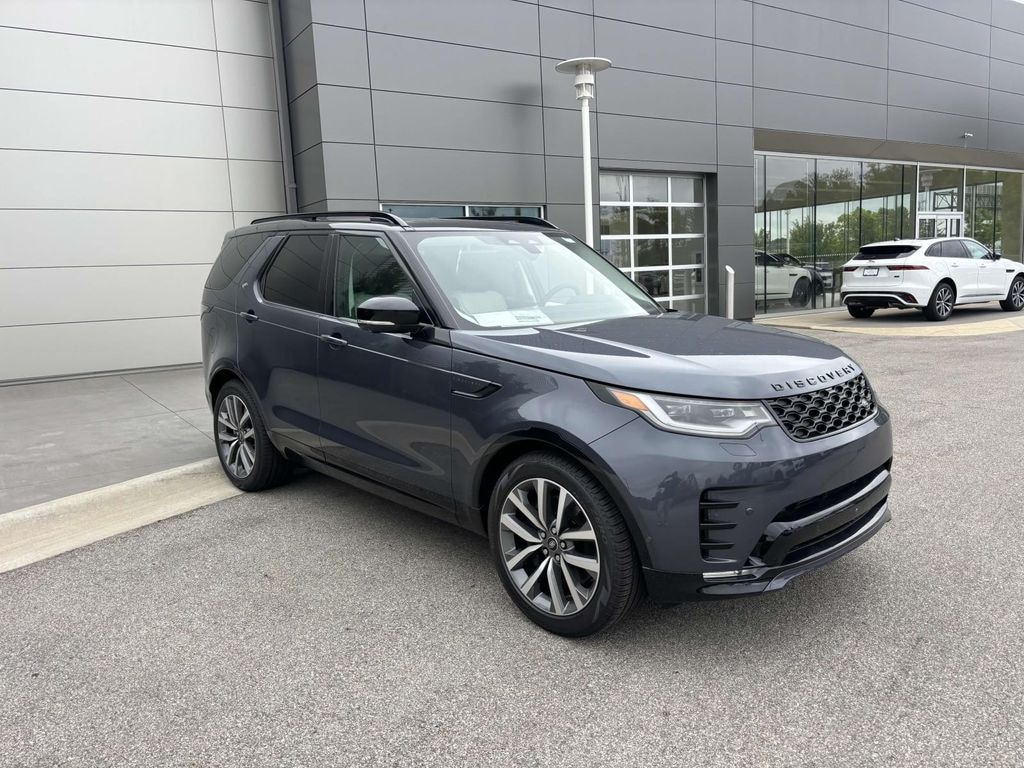 Used 2025 Land Rover Discovery Dynamic SE SUV