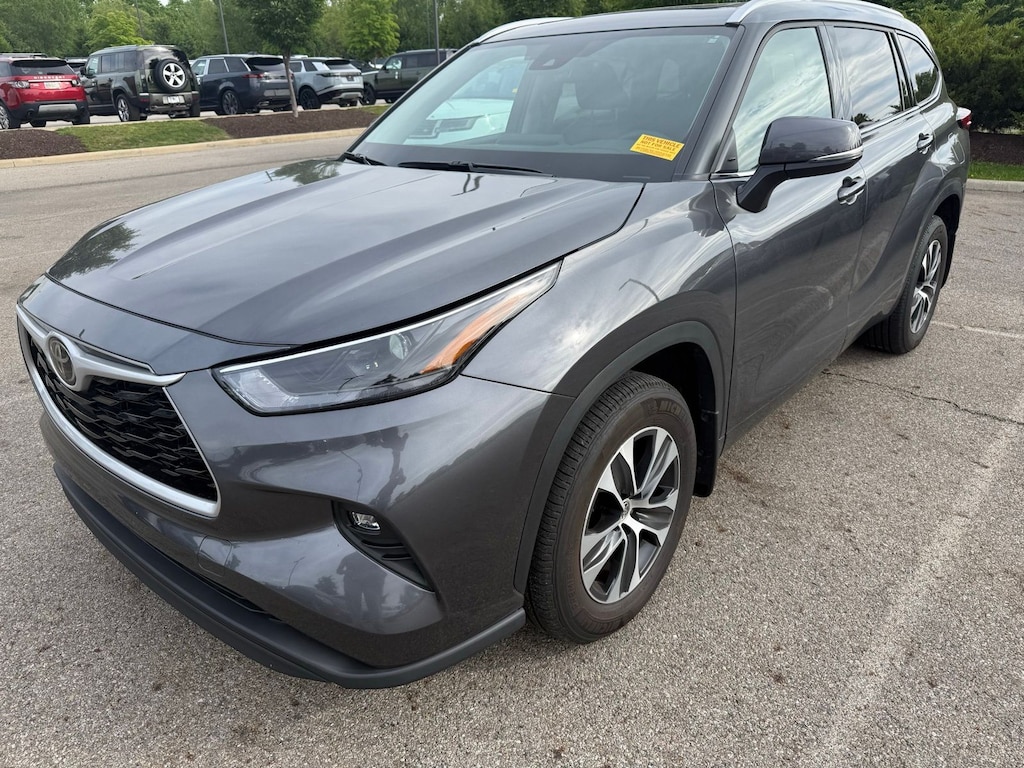 Used 2022 Toyota Highlander XLE SUV