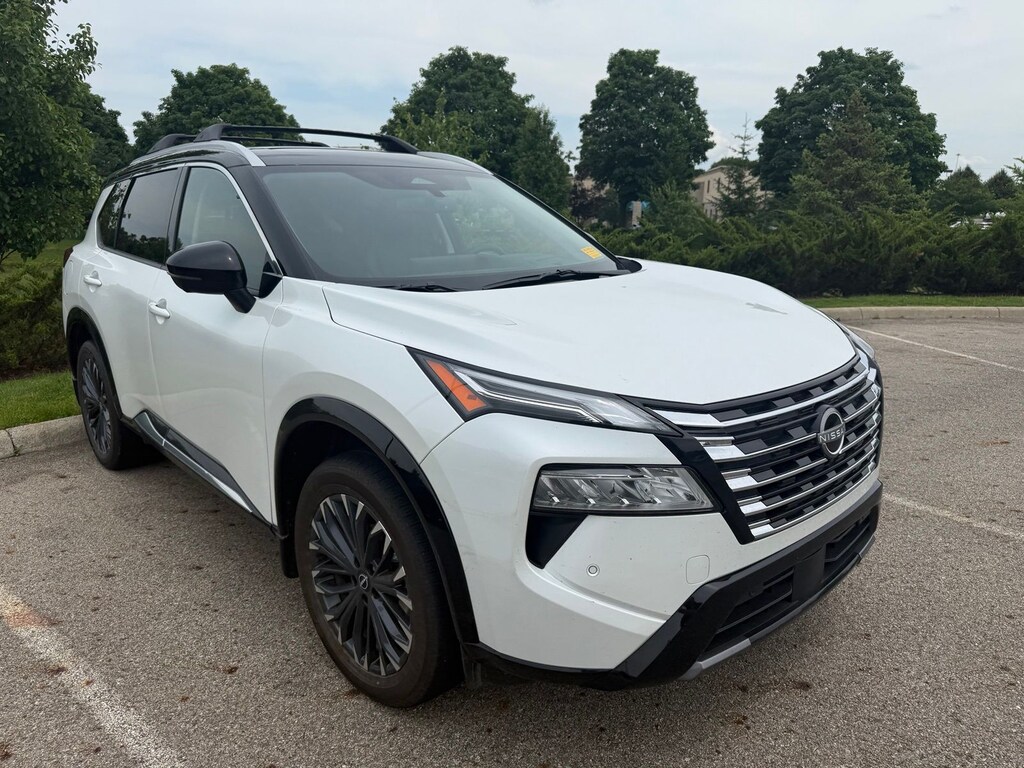 Used 2025 Nissan Rogue Platinum SUV