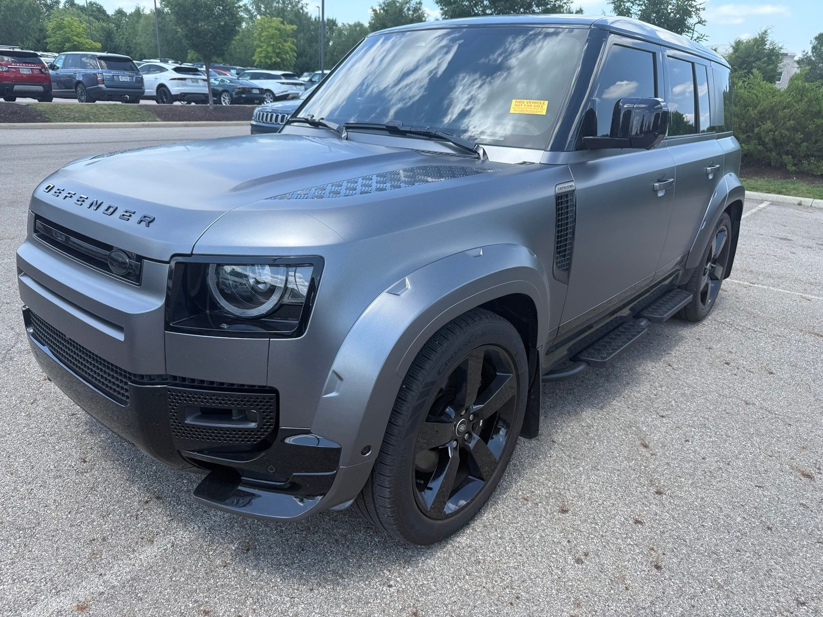 2025 Land Rover Defender 110 X-Dynamic SE P500's photo