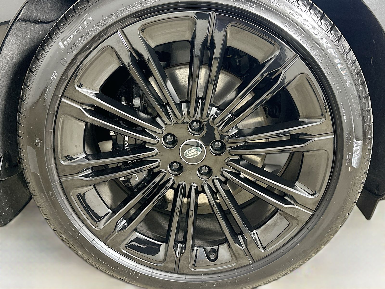 2025 Land Rover Range Rover SE - Photo 10