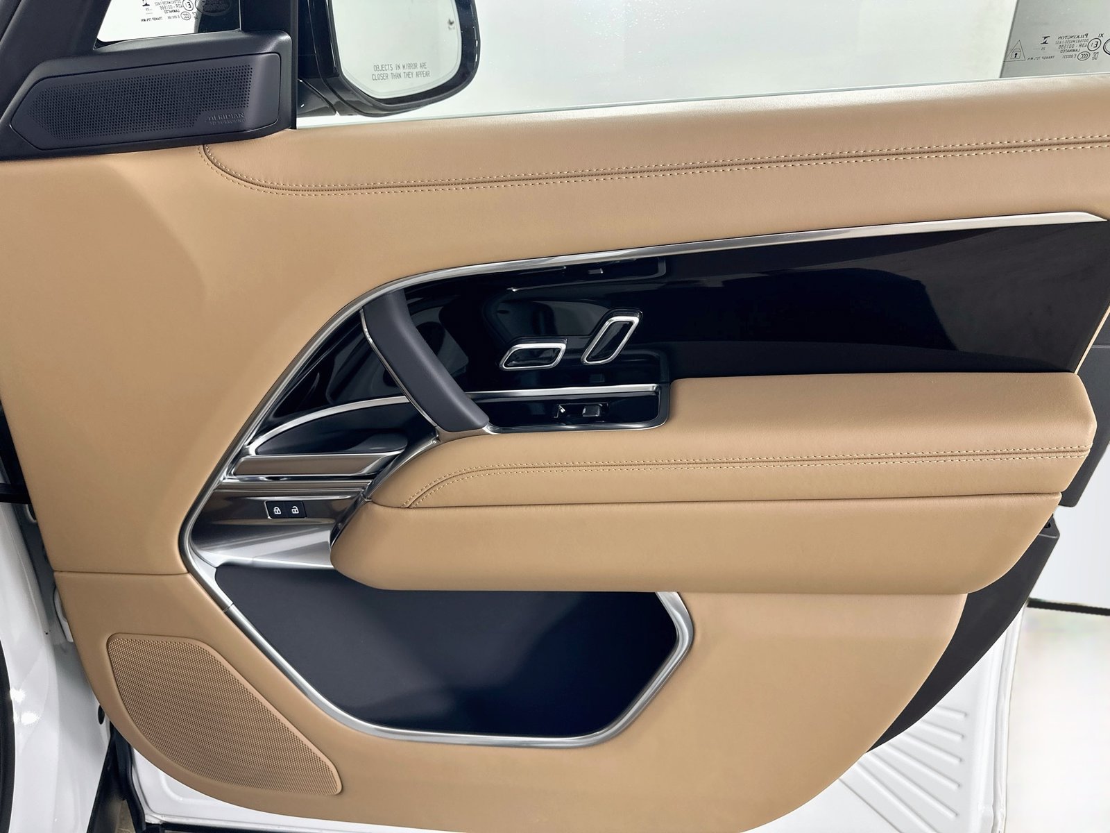 2026 Land Rover Range Rover SE - Photo 43