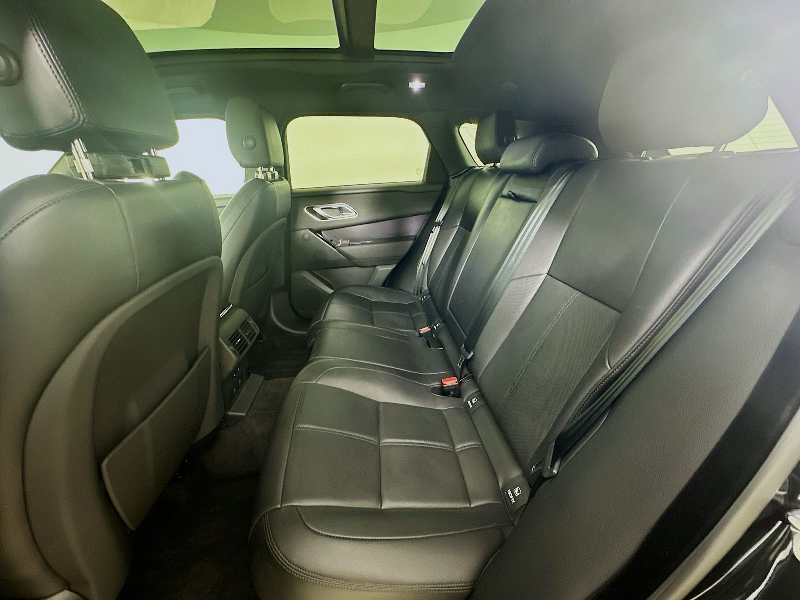 2026 Land Rover Range Rover Velar Dynamic SE - Photo 39