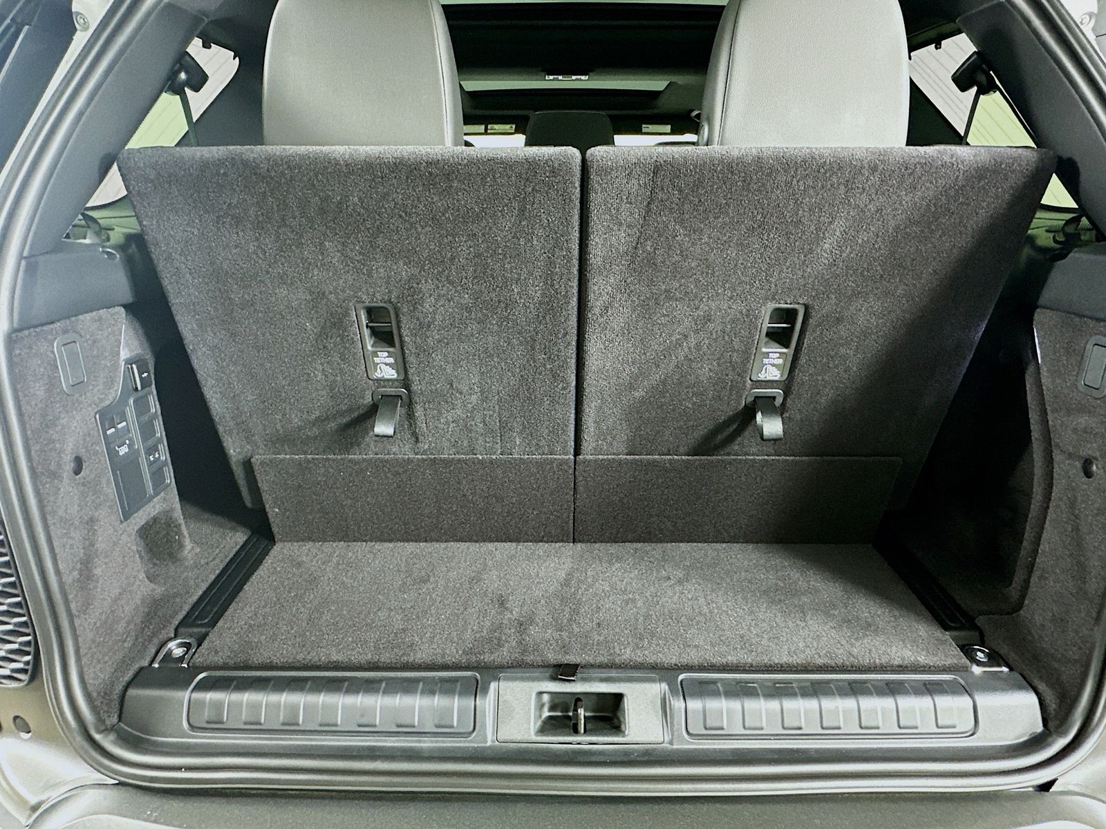 2025 Land Rover Discovery S - Photo 42