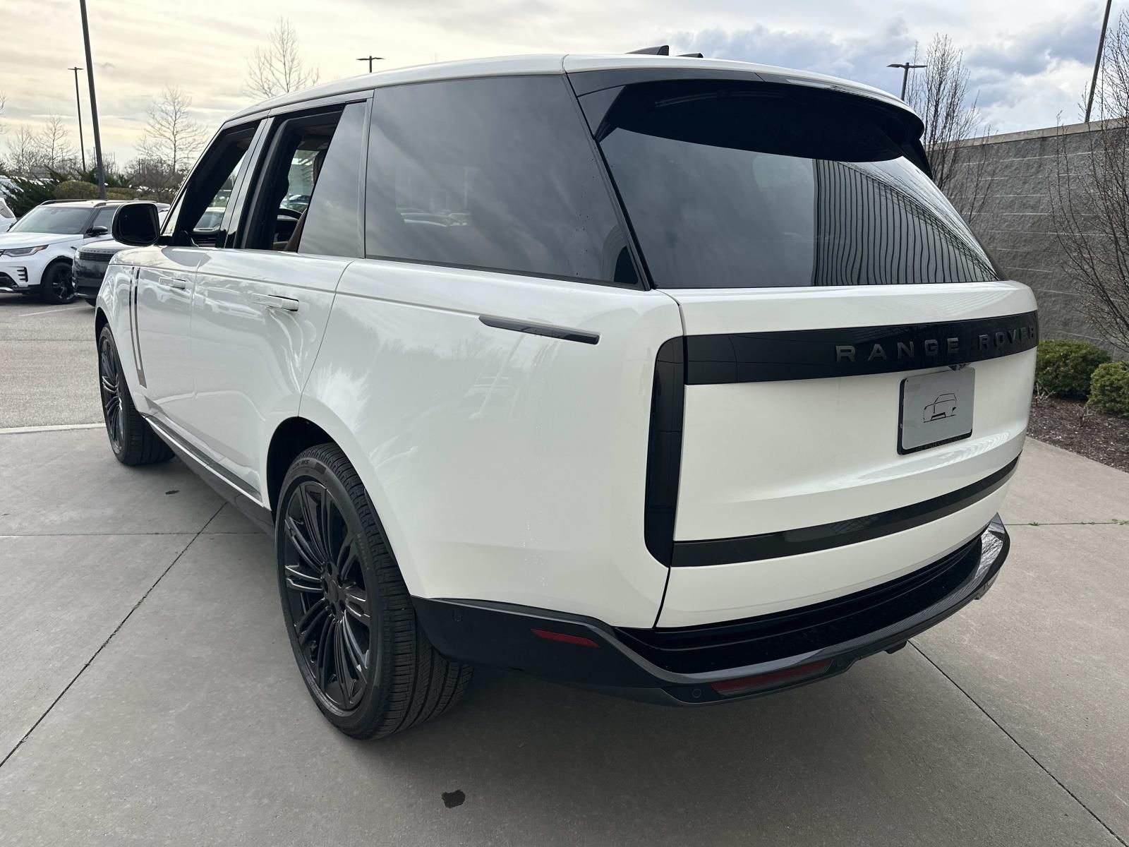 2026 Land Rover Range Rover SE - Photo 7