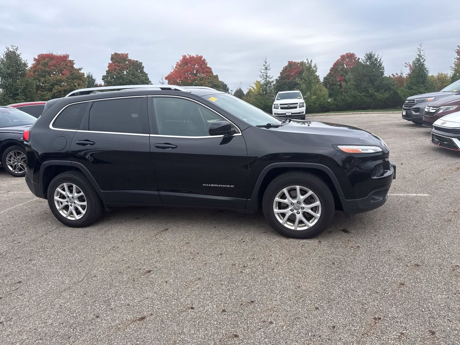 Used 2017 Jeep Cherokee Latitude SUV