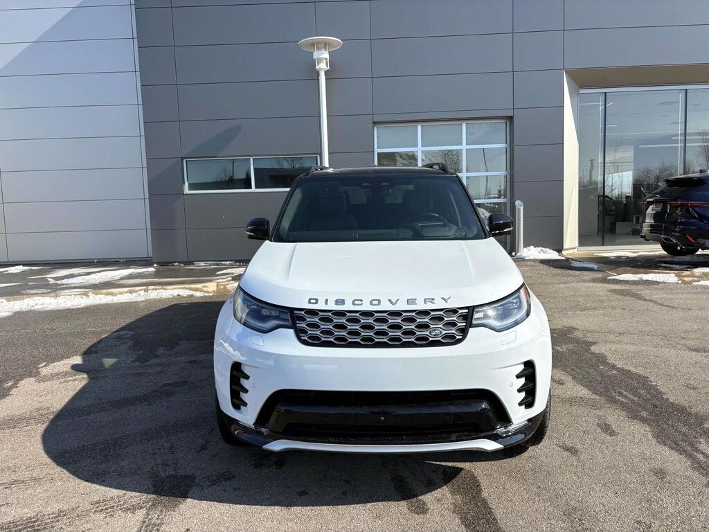 Certified 2025 Land Rover Discovery Metropolitan Edition SUV