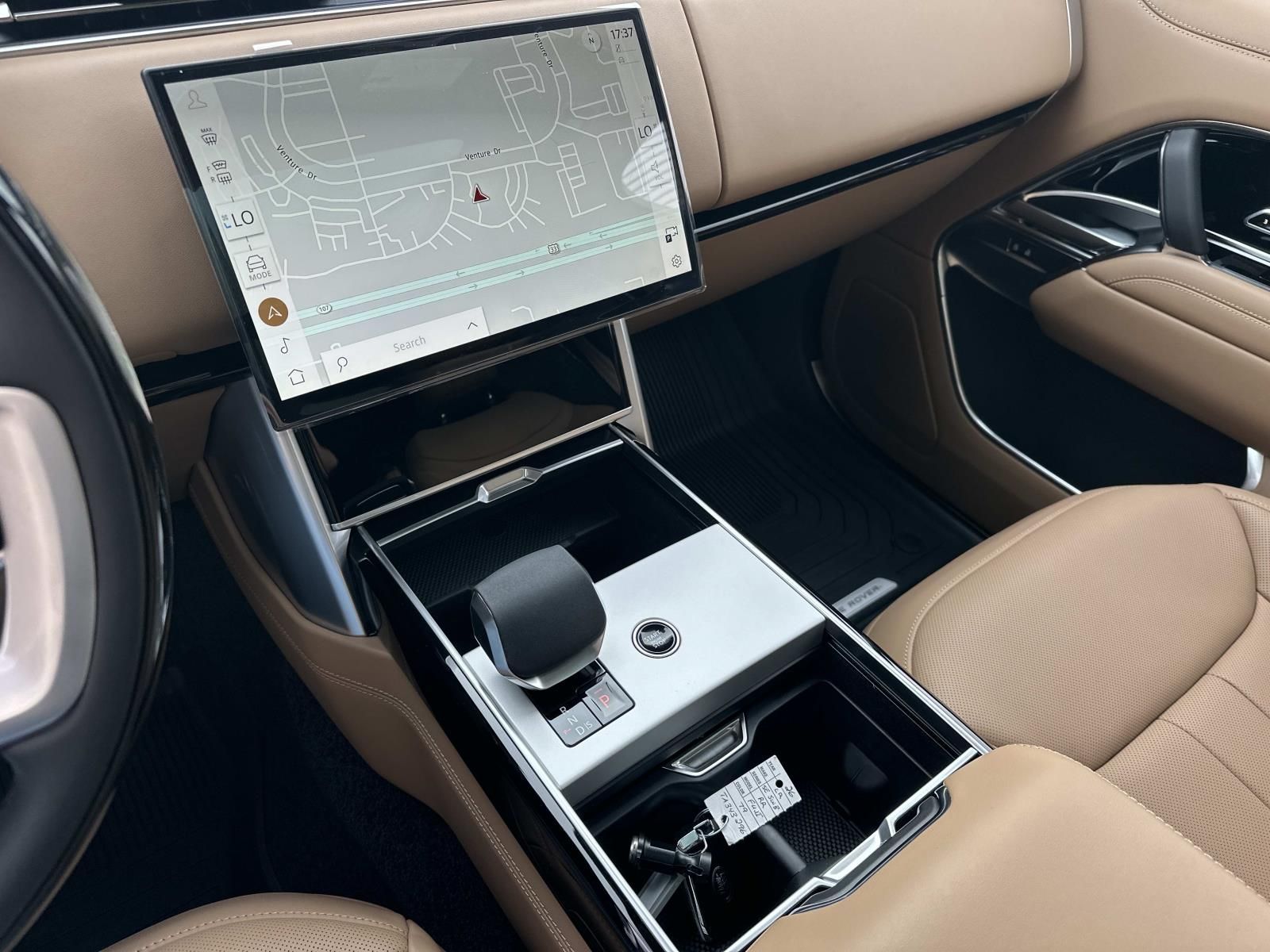 2026 Land Rover Range Rover SE - Photo 14