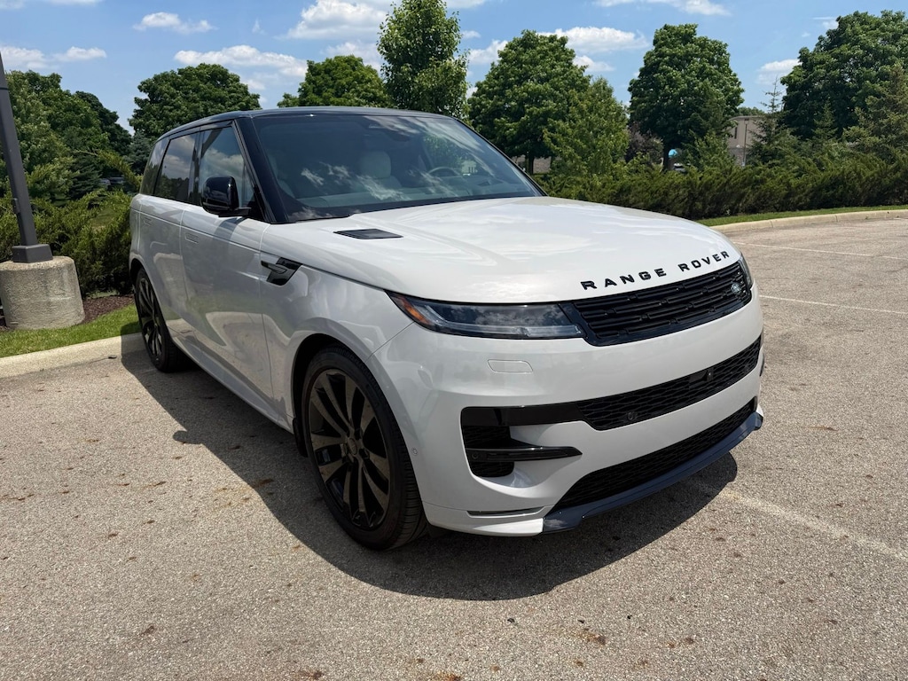 Used 2026 Land Rover Range Rover Sport Plug-in Hybrid Dynamic SE SUV
