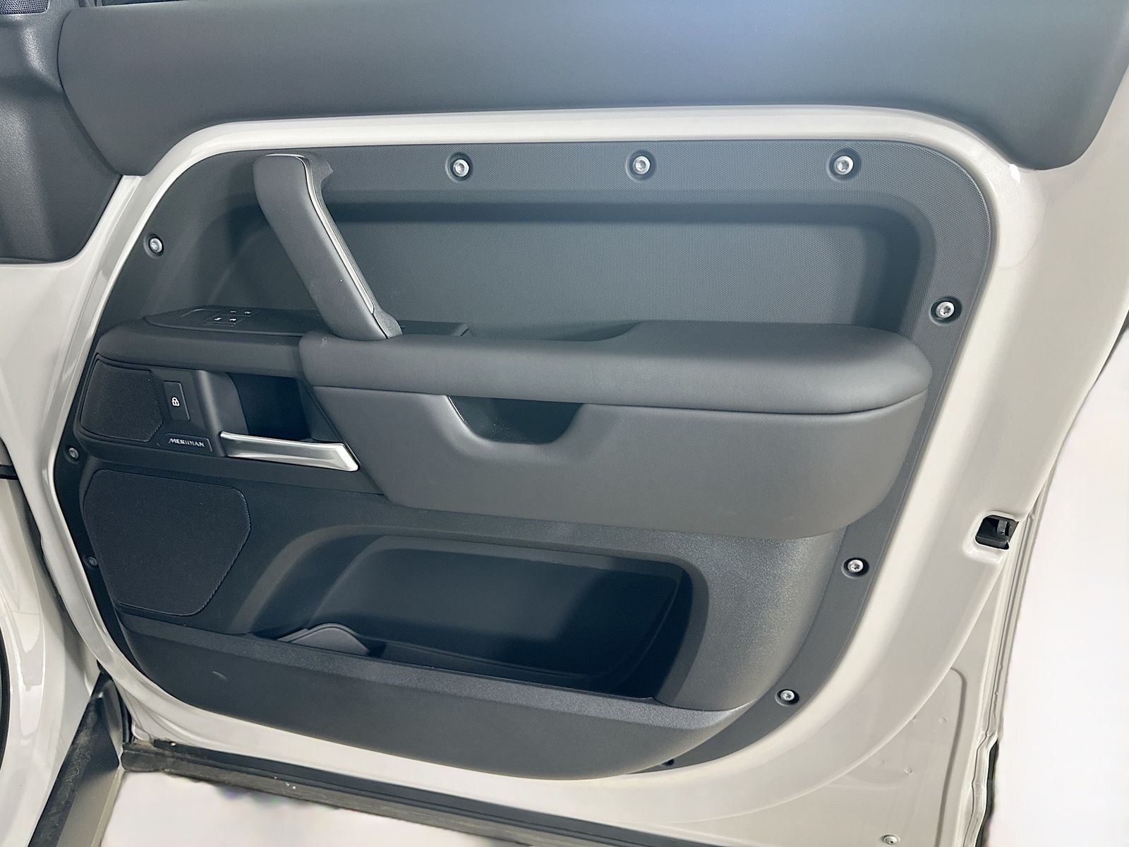2026 Land Rover Defender S - Photo 43