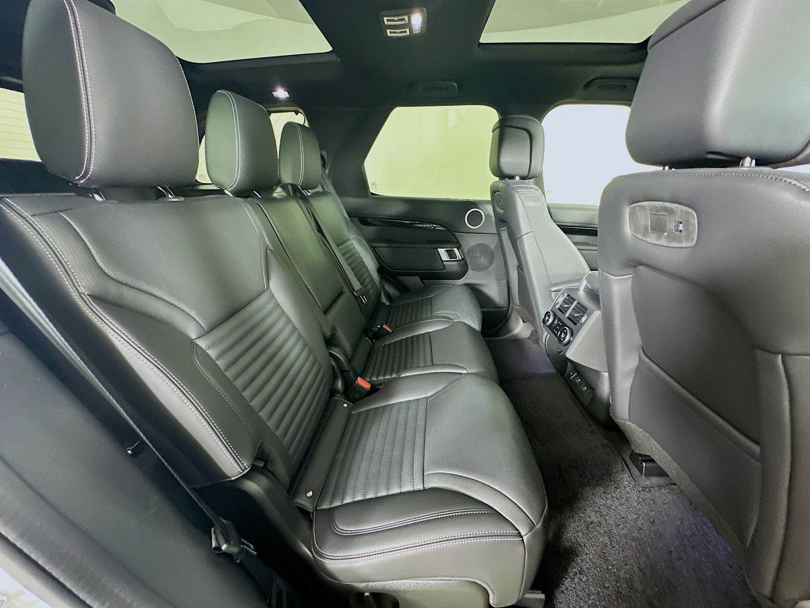 2025 Land Rover Discovery S - Photo 45