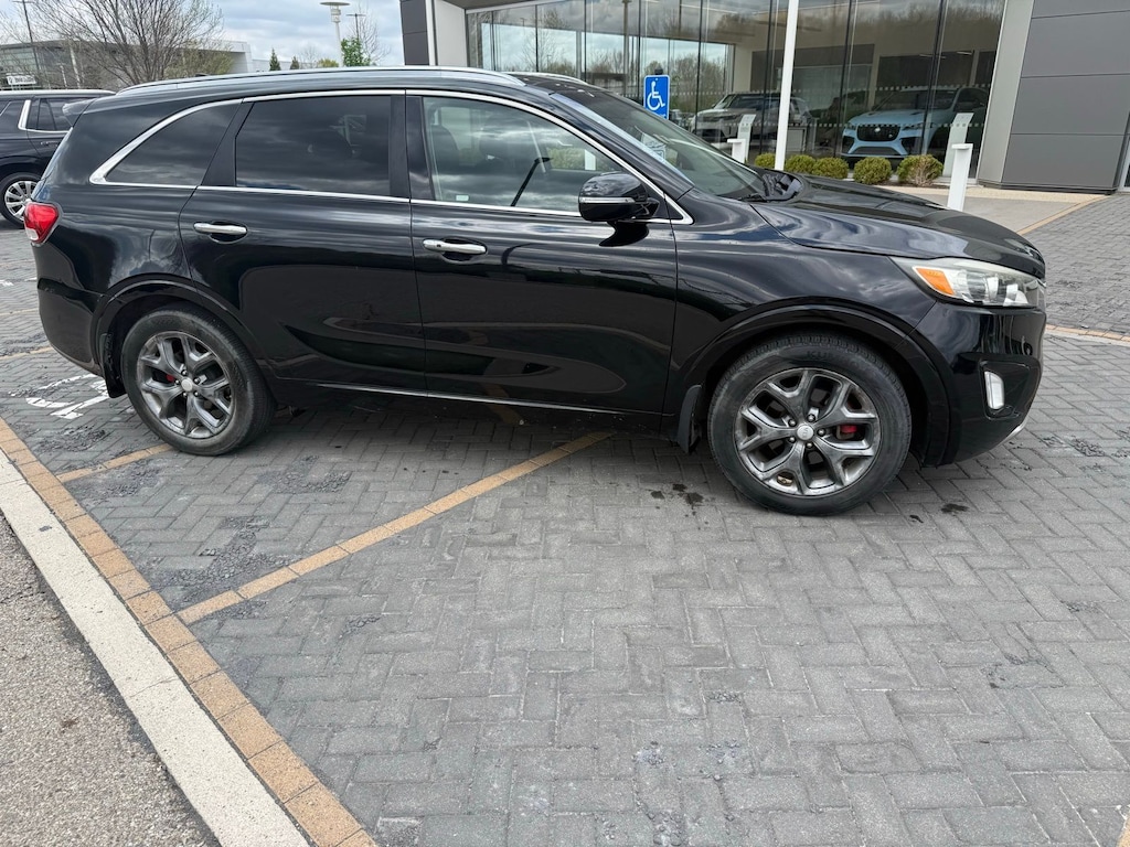 Used 2016 Kia Sorento SX SUV