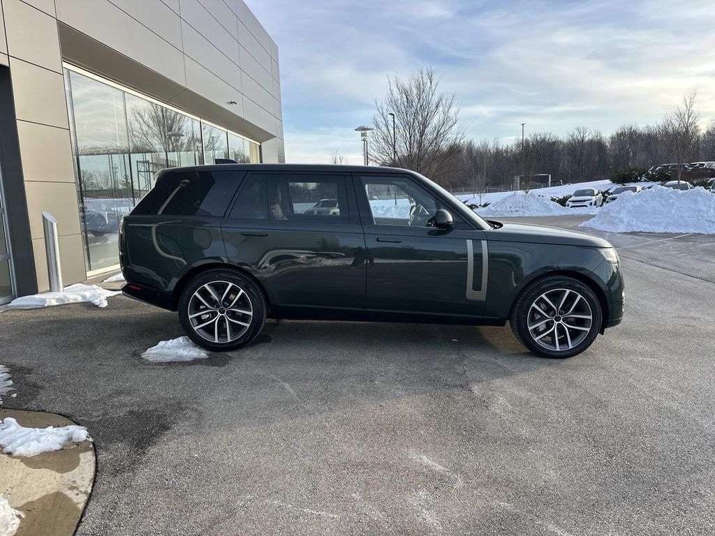 New 2026 Land Rover Range Rover SE LWB 7-Seats / V8 SUV