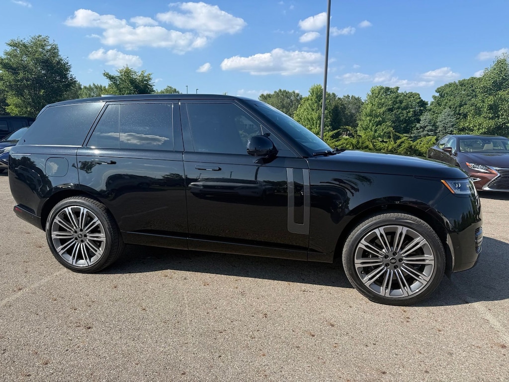Used 2024 Land Rover Range Rover SE SUV