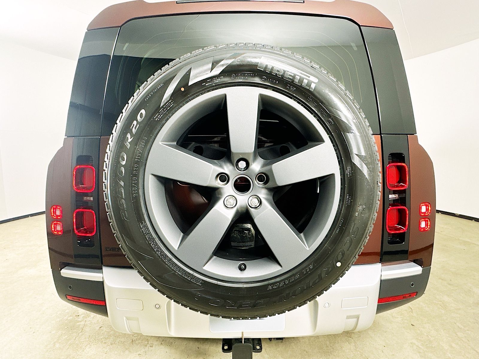 2025 Land Rover Defender S - Photo 35