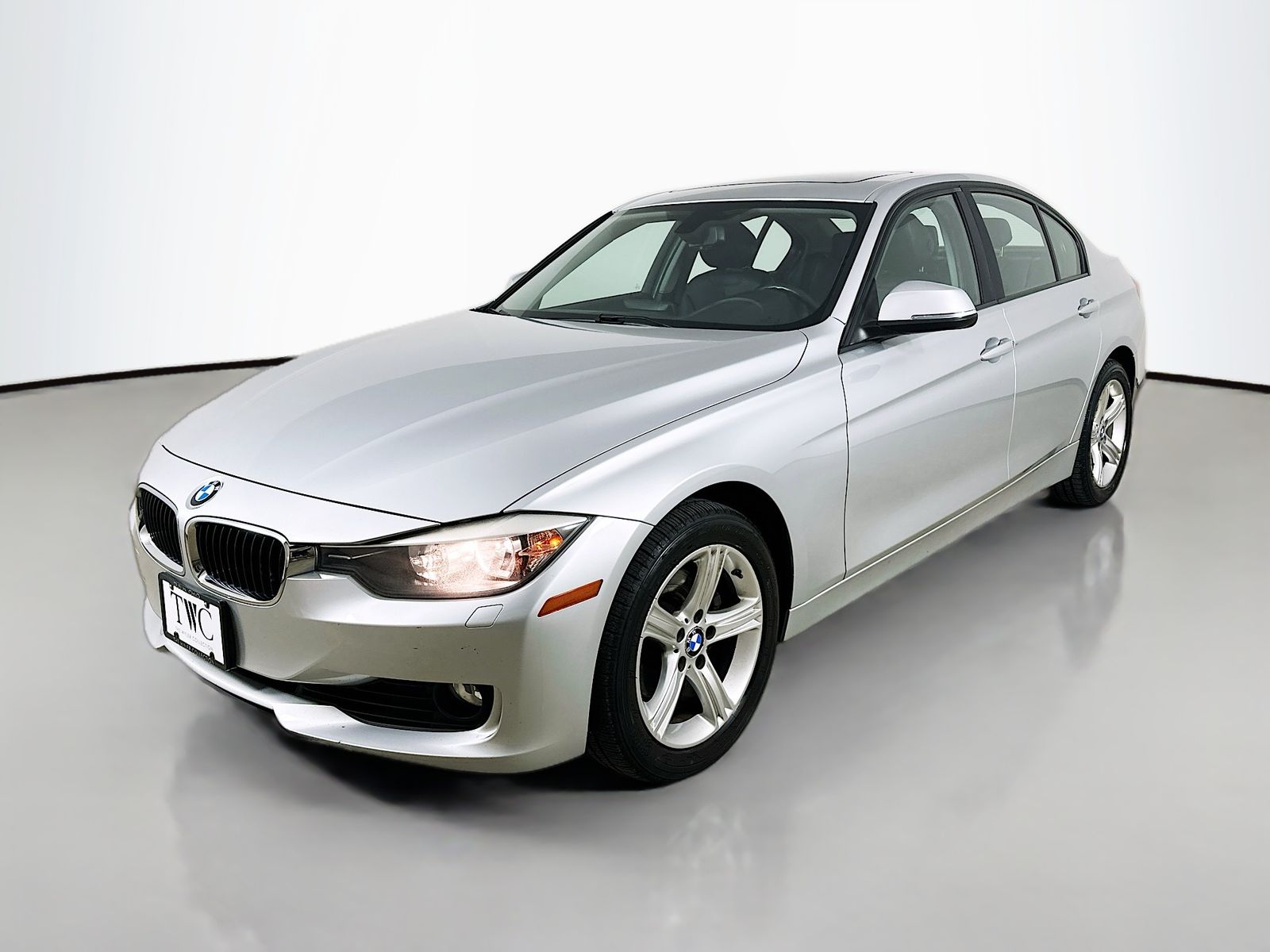 2014 BMW 3 Series 328i xDrive Sedan's photo