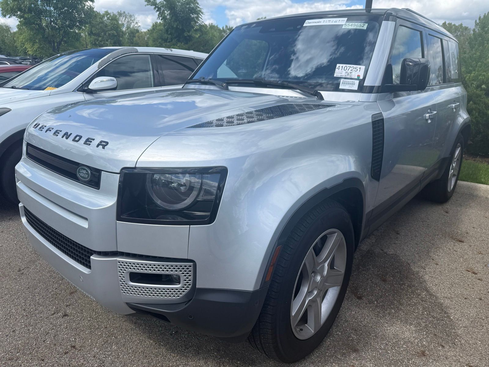 2020 Land Rover Defender SE