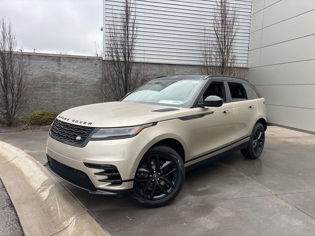 2026 Land Rover Range Rover Velar Dynamic SE