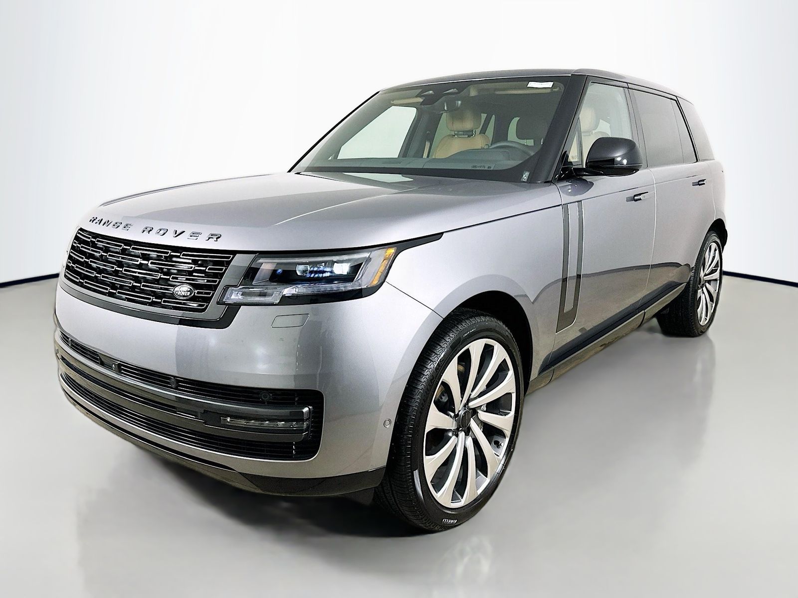 2026 Land Rover Range Rover 3.0 SE LWB 7's photo