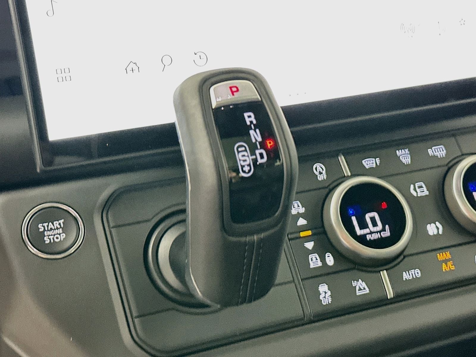 2026 Land Rover Defender X-Dynamic SE - Photo 28