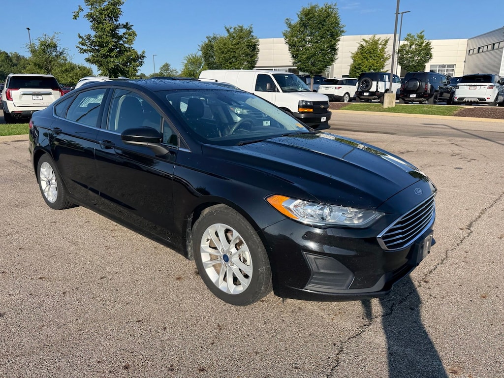 Used 2019 Ford Fusion SE Sedan