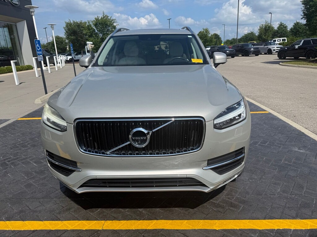Used 2017 Volvo XC90 T6 Momentum SUV