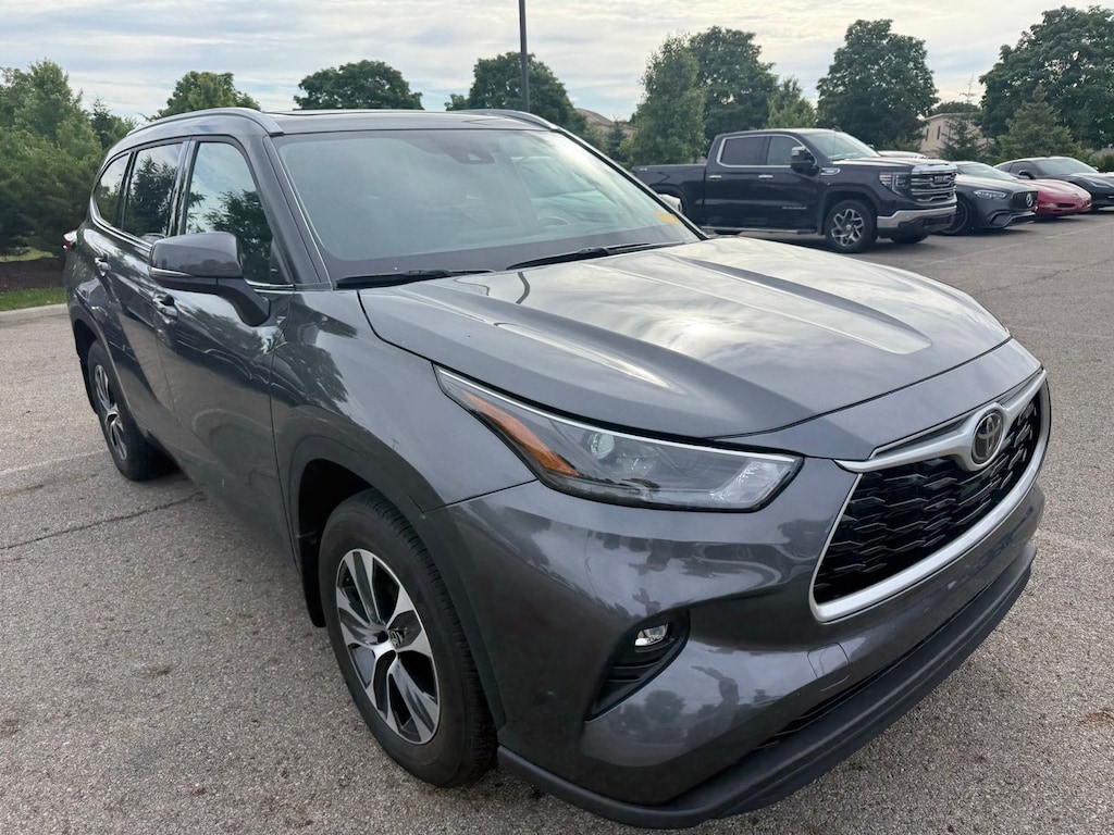Used 2022 Toyota Highlander XLE SUV