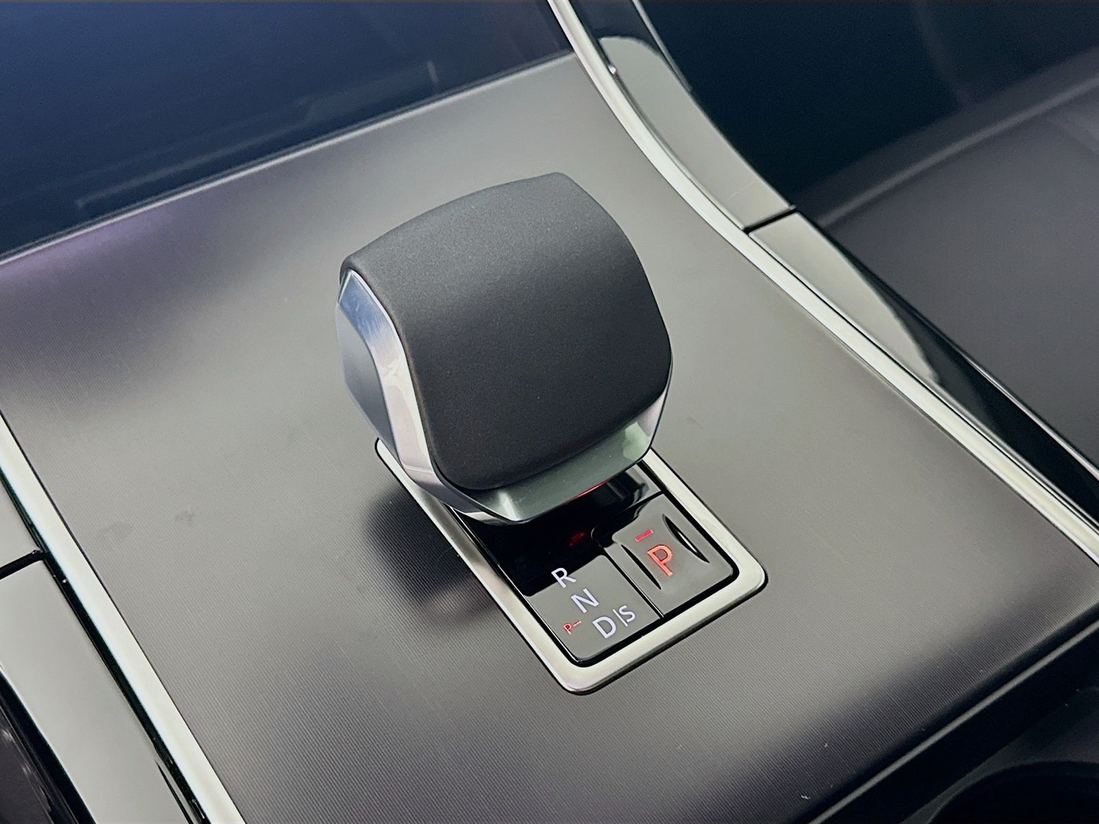2026 Land Rover Range Rover Velar Dynamic SE - Photo 29