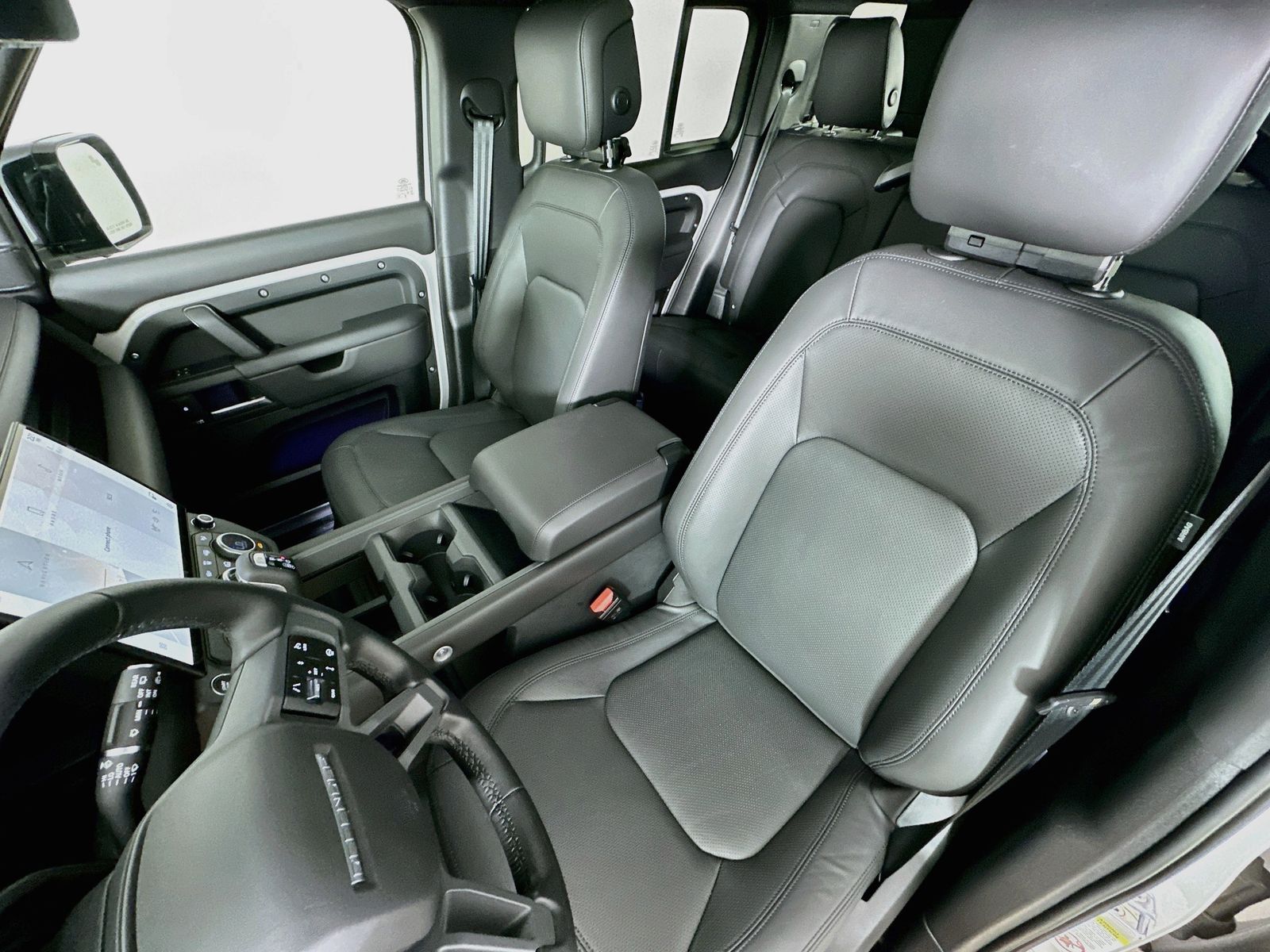 2026 Land Rover Defender X-Dynamic SE - Photo 34