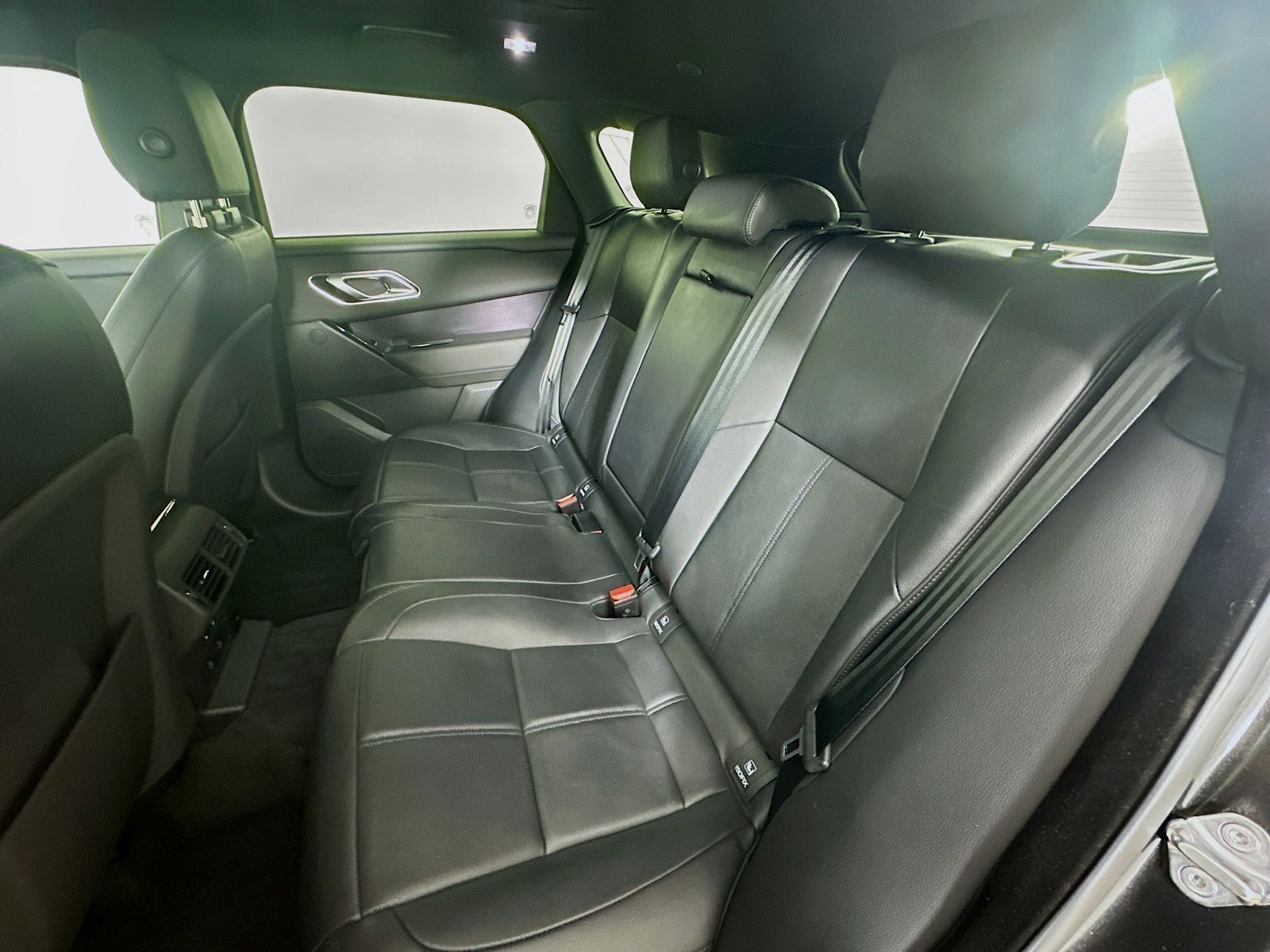 2026 Land Rover Range Rover Velar Dynamic SE - Photo 37