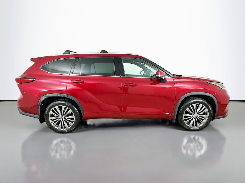 Used 2022 Toyota Highlander Hybrid Platinum SUV