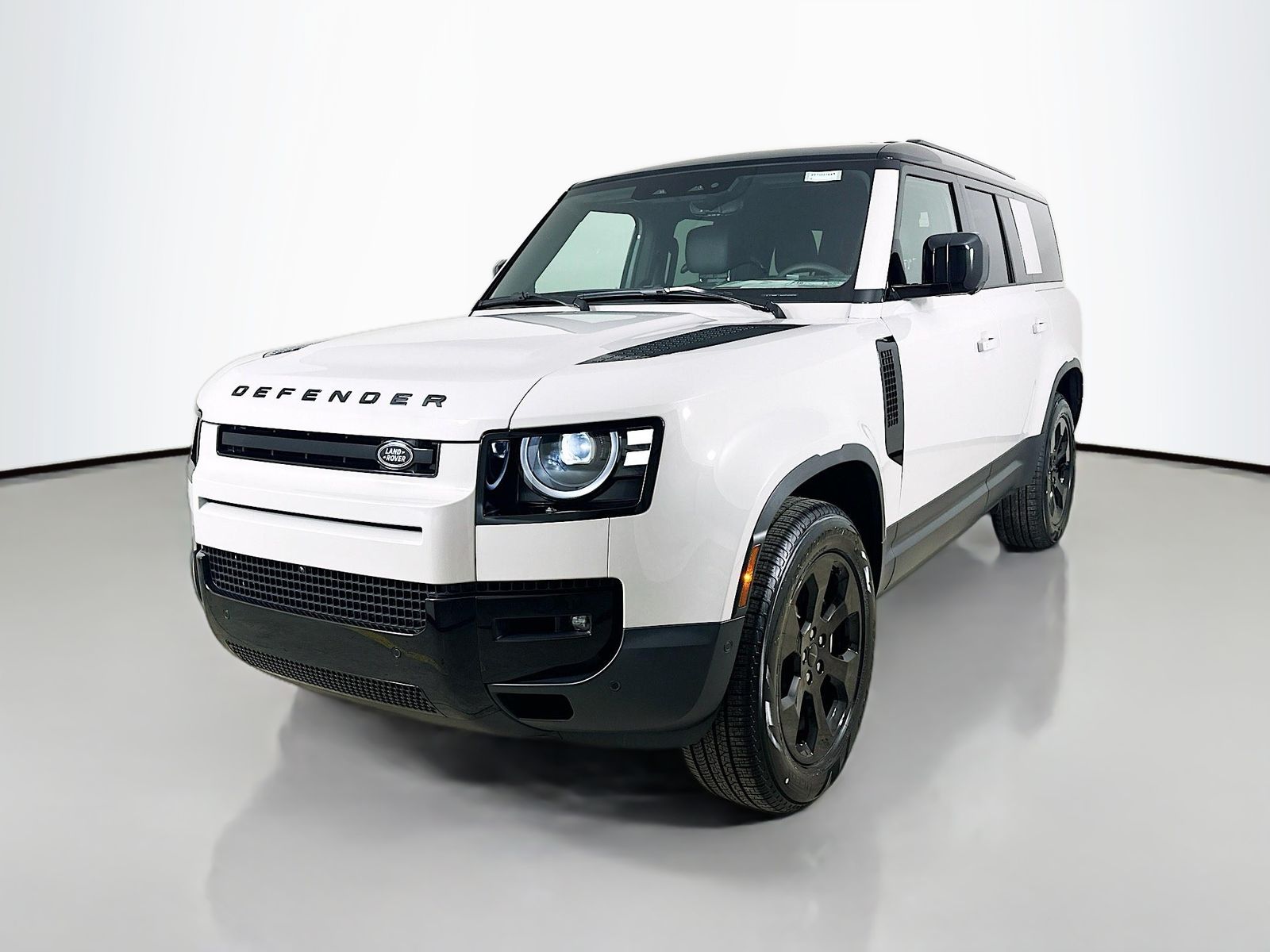 2026 Land Rover Defender 130 S P300's photo