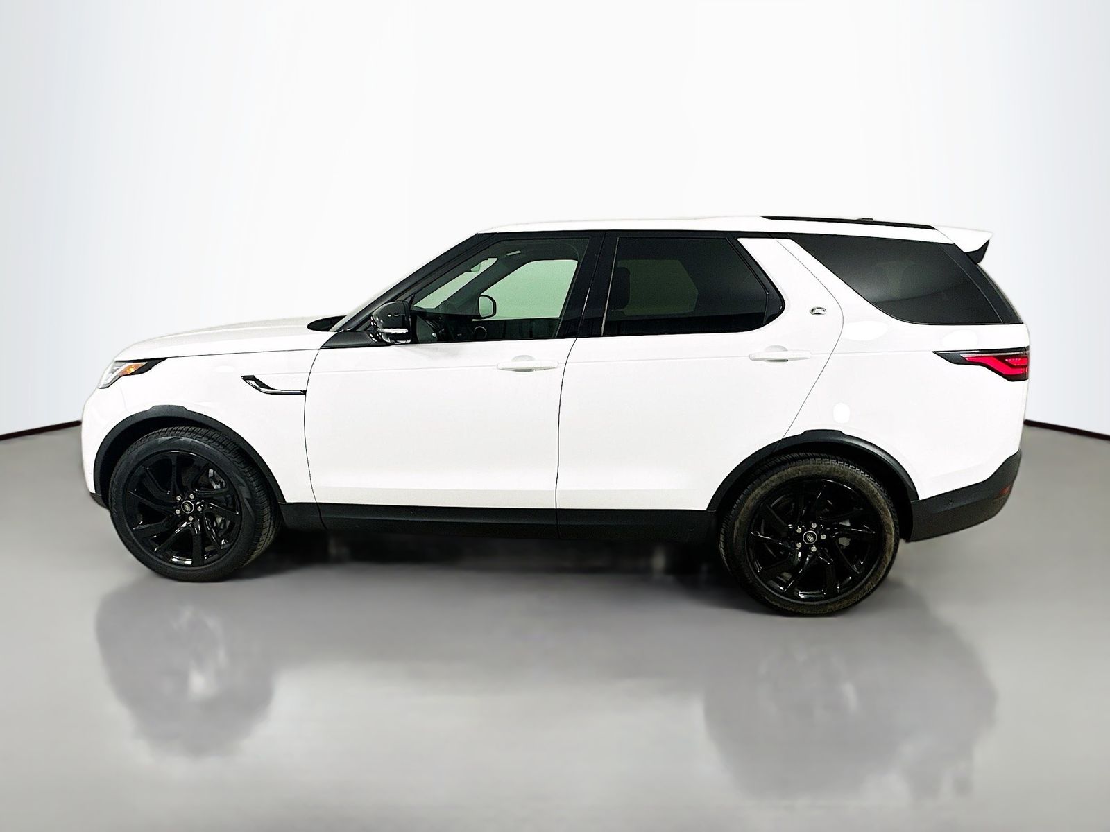 2025 Land Rover Discovery S - Photo 8