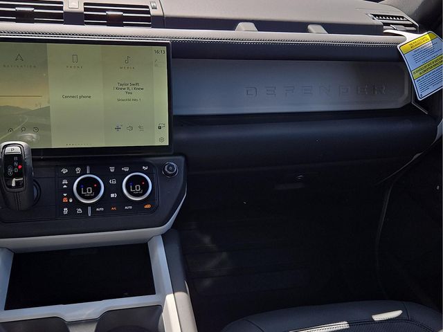 2026 Land Rover Defender X-Dynamic SE - Photo 14