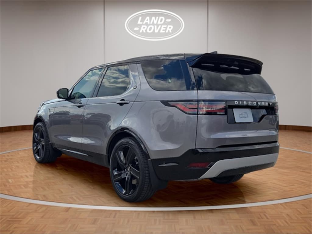New 2025 Land Rover Discovery Metropolitan Edition SUV