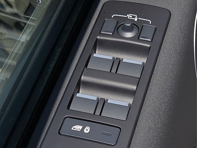 2025 Land Rover Discovery S - Photo 13