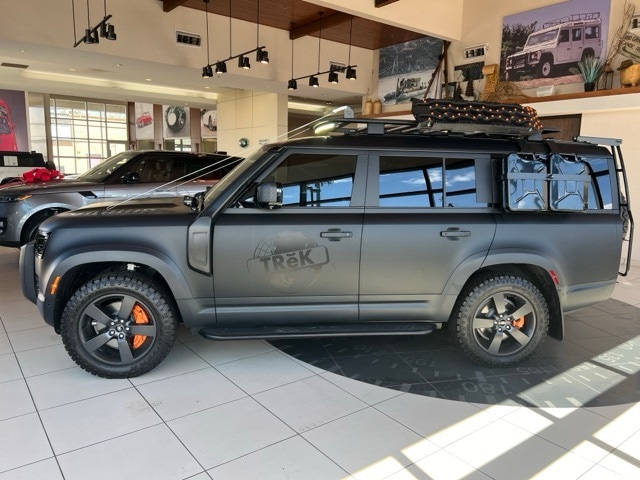 Used 2023 Land Rover Defender SE with VIN SALEPFEU7P2225278 for sale in El Paso, TX