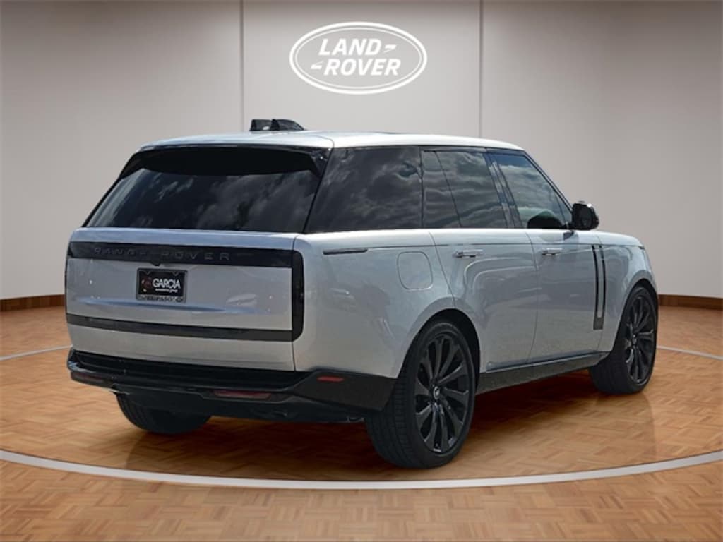 Used 2025 Land Rover Range Rover SE SUV