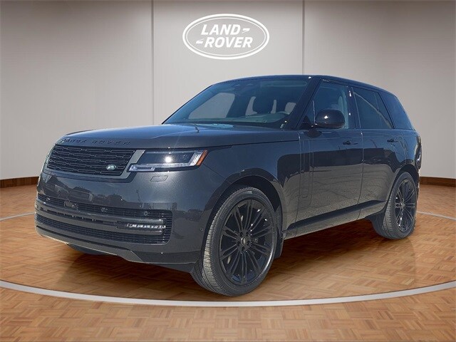 2025 Land Rover Range Rover SE's photo