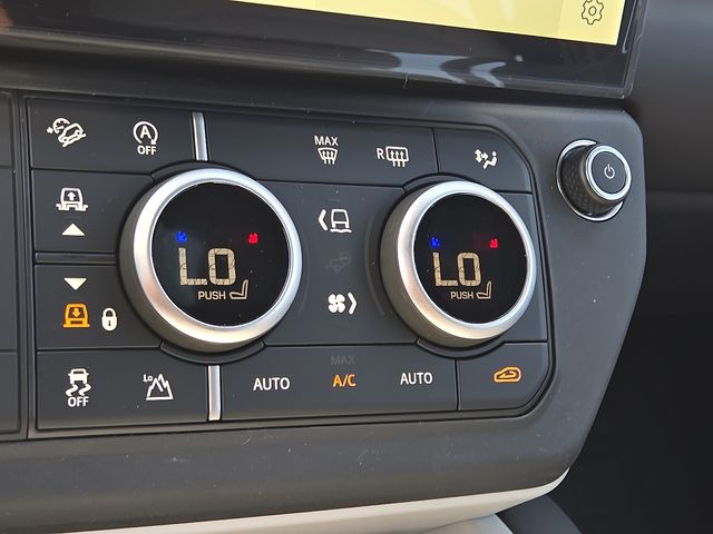 2026 Land Rover Defender X-Dynamic SE - Photo 19