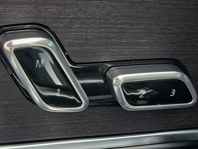 2026 Land Rover Range Rover SE - Photo 18
