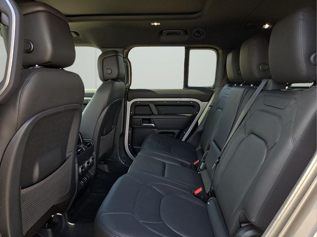 2026 Land Rover Defender X-Dynamic SE - Photo 11