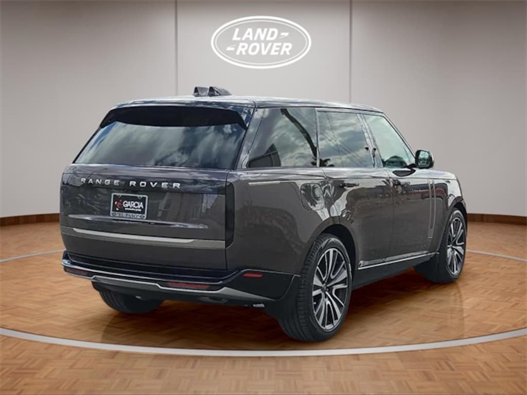 New 2025 Land Rover Range Rover SE 550PS SUV