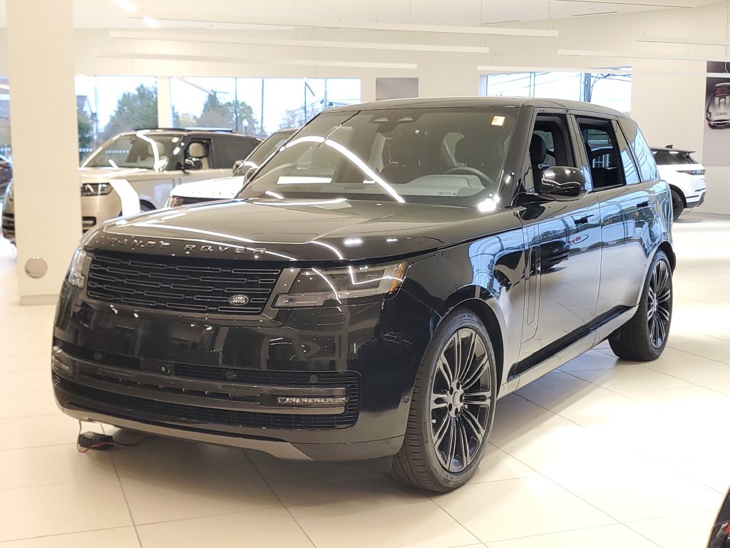 2026 Land Rover Range Rover SE LWB 7-Seats / V8 SUV